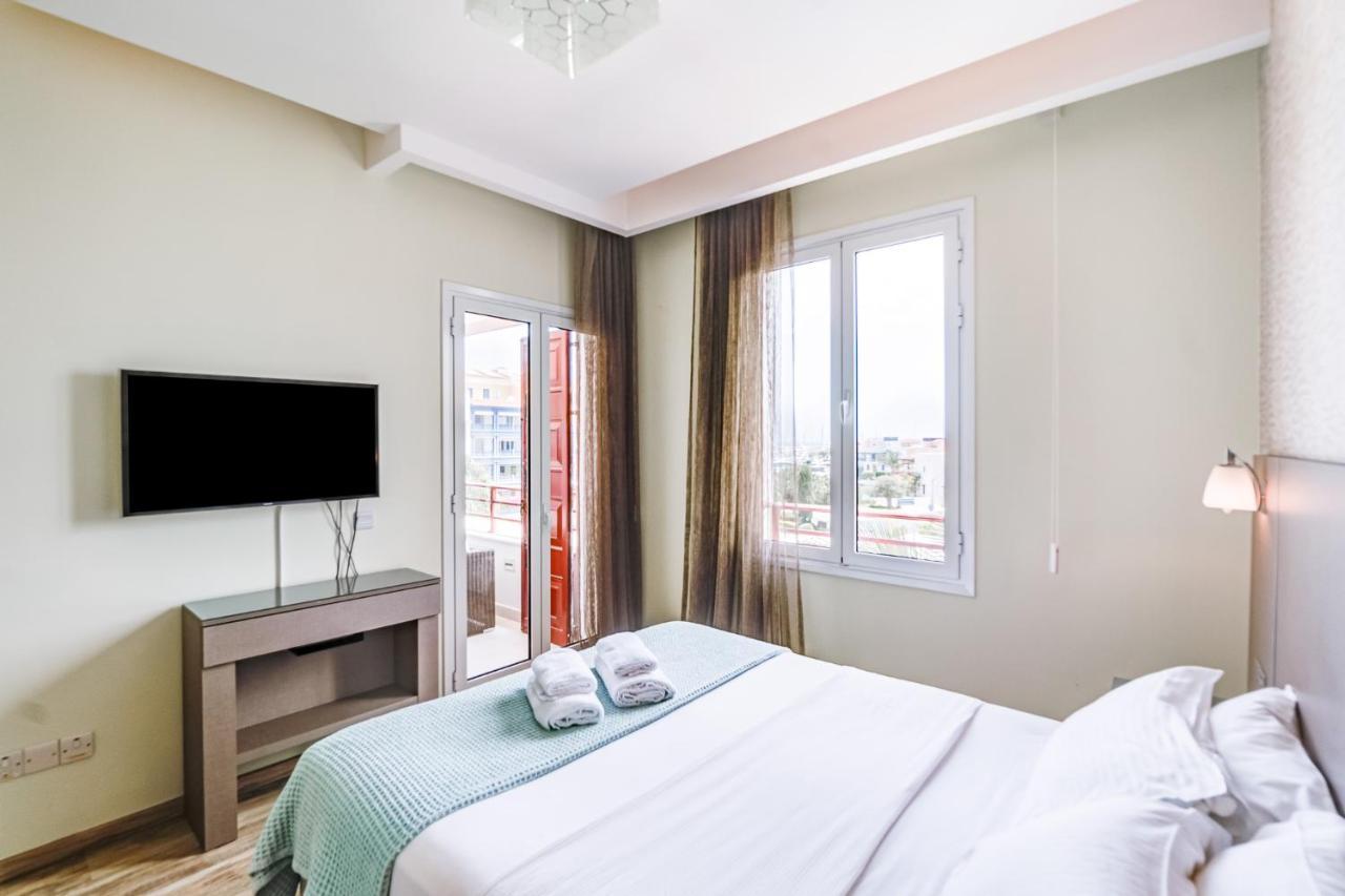 Limassol Marina Nereids D22 By Ezoria Villas Bagian luar foto