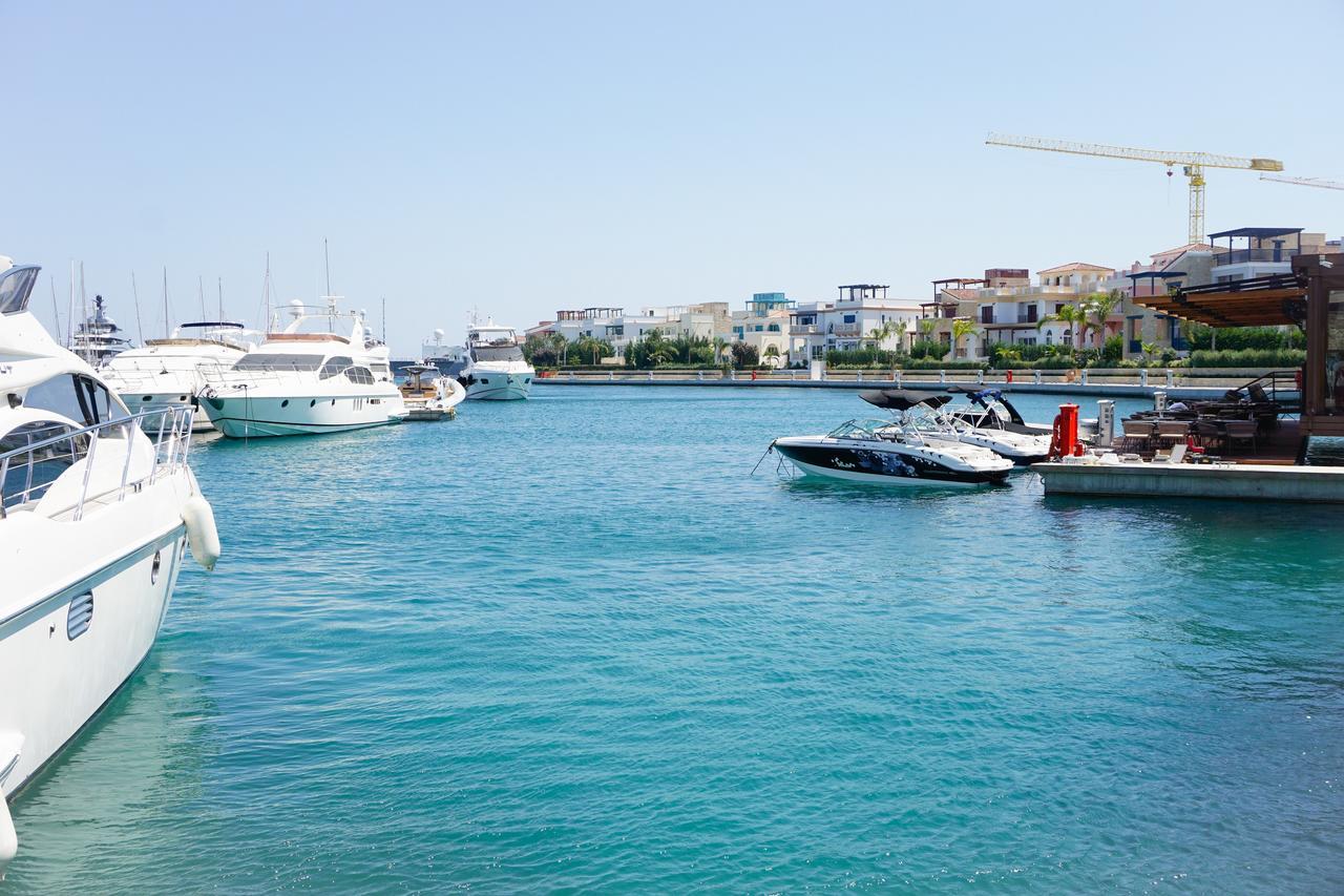 Limassol Marina Nereids D22 By Ezoria Villas Bagian luar foto